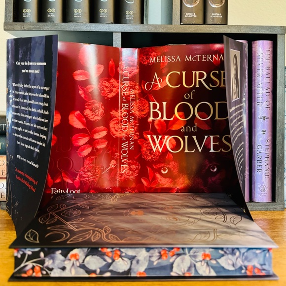 Fairyloot Exclusive Signed A Curse Of
Blood and Wolves by Melissa McTernan - Picture 11 of 15